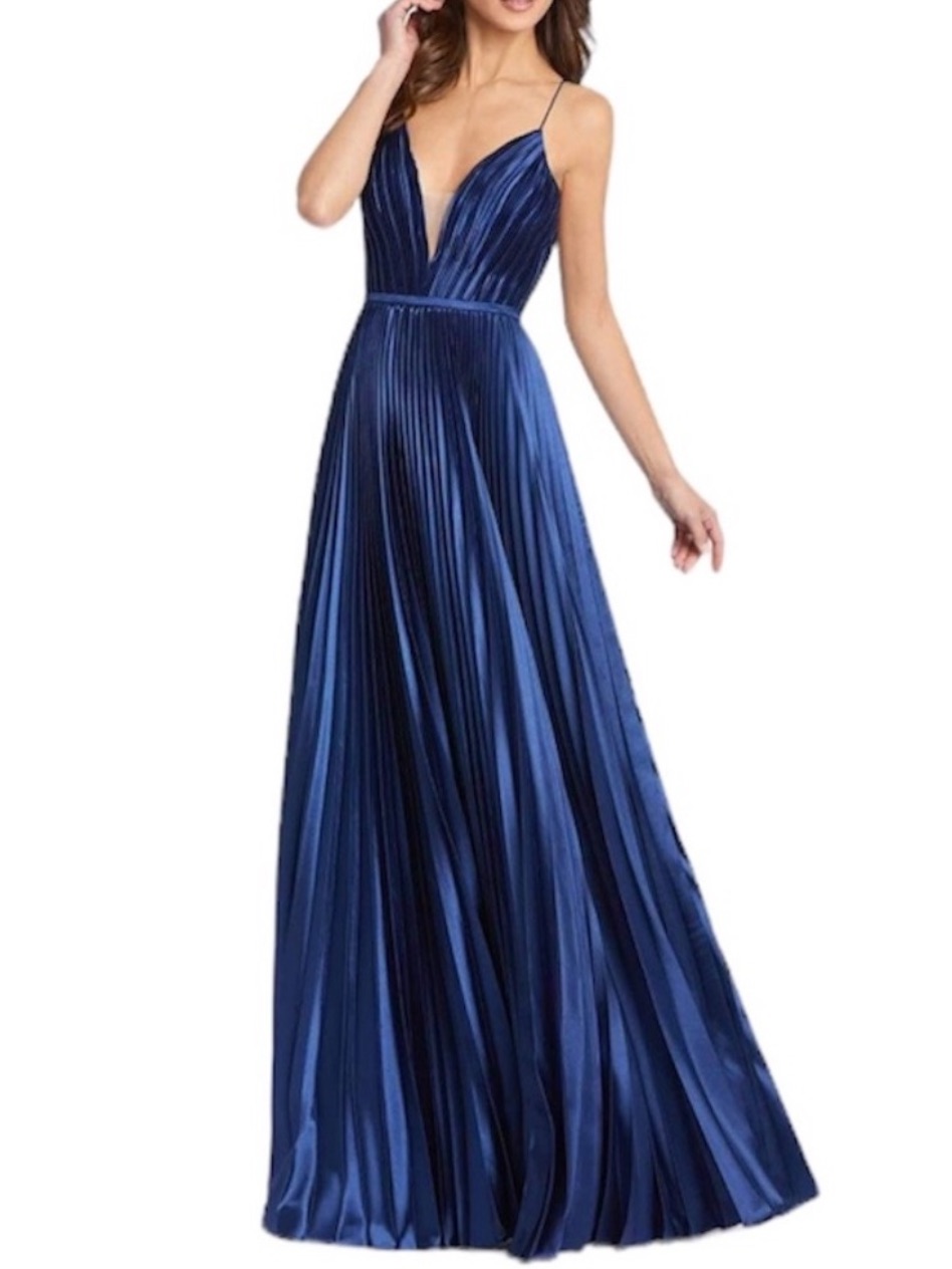 Ieena For Mac Duggal Plunge Neck Pleated Evening Gown New Size 8 Dress